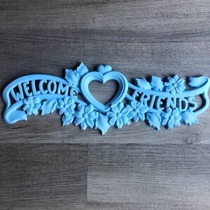Vintage Country Blue Welcome Friends Floral Metal Wall Hanging plaque Decor